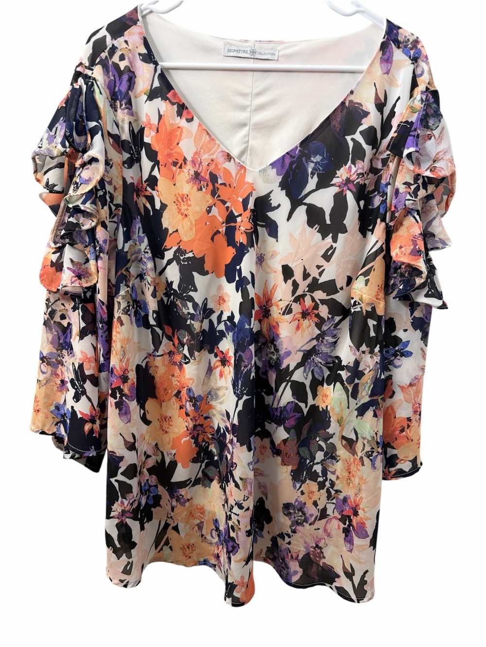Signature collection floral print ruffled sleeve cold shoulder v-neck blouse! 2X